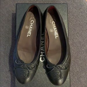 Chanel Black Leather Ballerinas Flat, Size 36.5!
